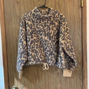 Long sleeve animal print pullover